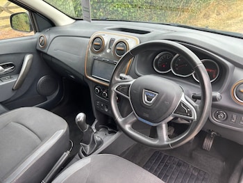 Used Dacia Sandero Stepway 2017 for sale - 75287118: Photo
