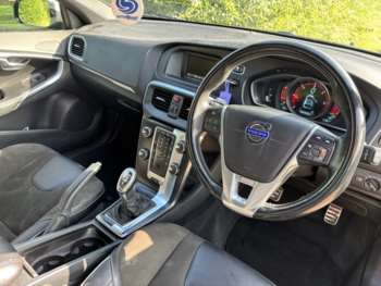 Used Volvo V40 2014 for sale - 74529783: Photo