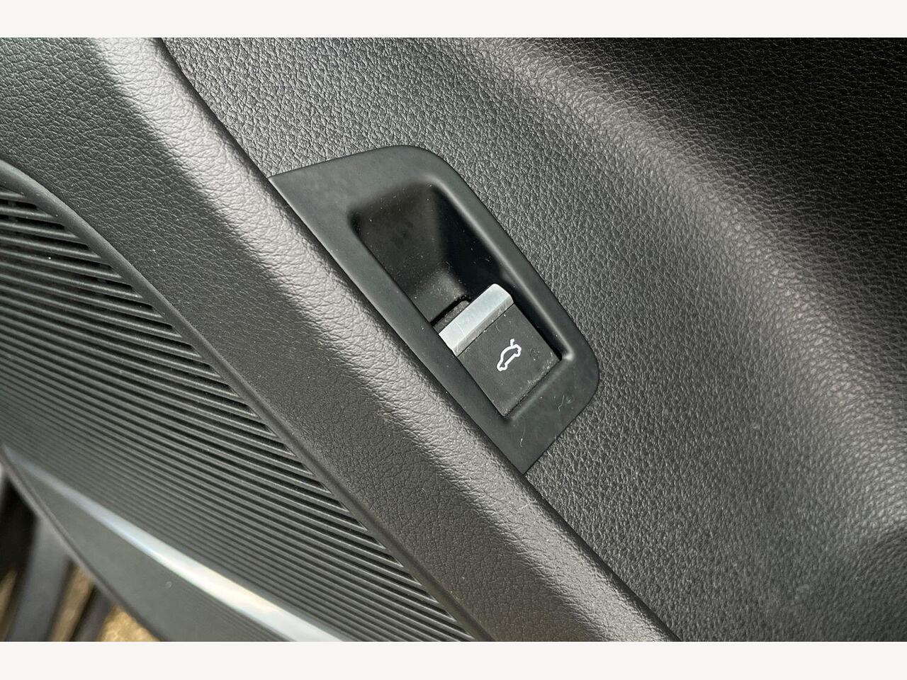 Used Audi Q8 2019 for sale - 77841216: Photo 19