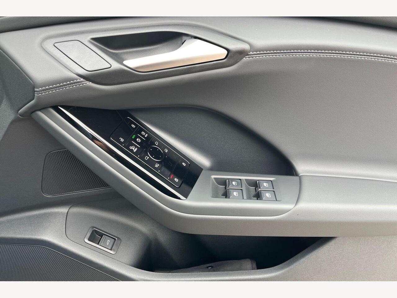 Used Audi Q6 e-tron 2025 for sale - 76678965: Photo 13