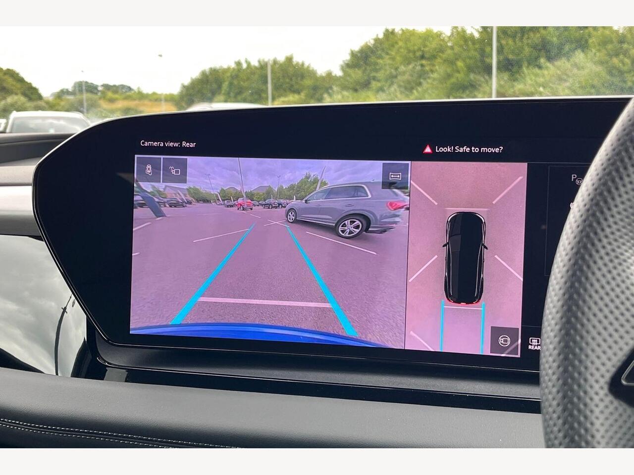 Used Audi Q6 e-tron 2025 for sale - 76678965: Photo 15