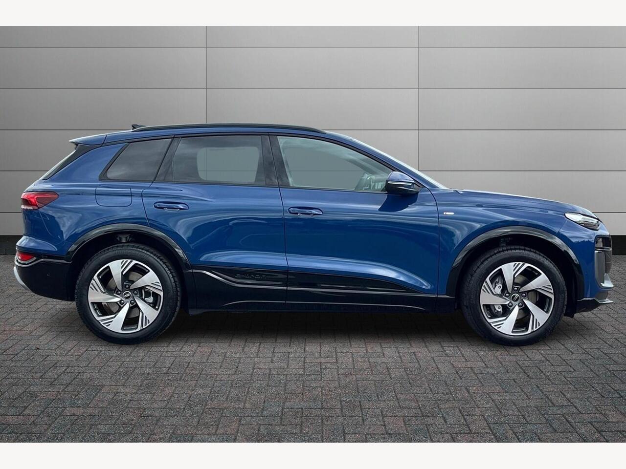 Used Audi Q6 e-tron 2025 for sale - 76678965: Photo 4