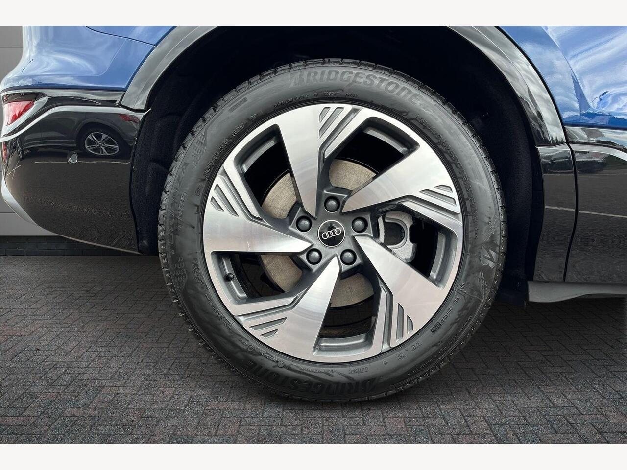 Used Audi Q6 e-tron 2025 for sale - 76678965: Photo 5