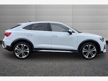 Used Audi Q3 2023 for sale - 78317516: Photo