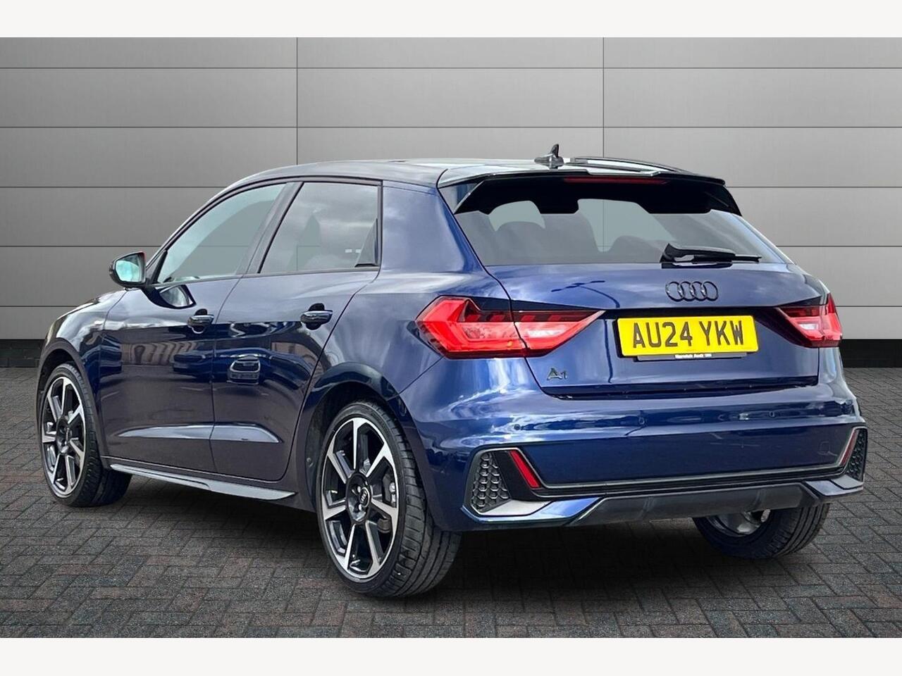 Used Audi A1 2024 for sale - 76677627: Photo 3