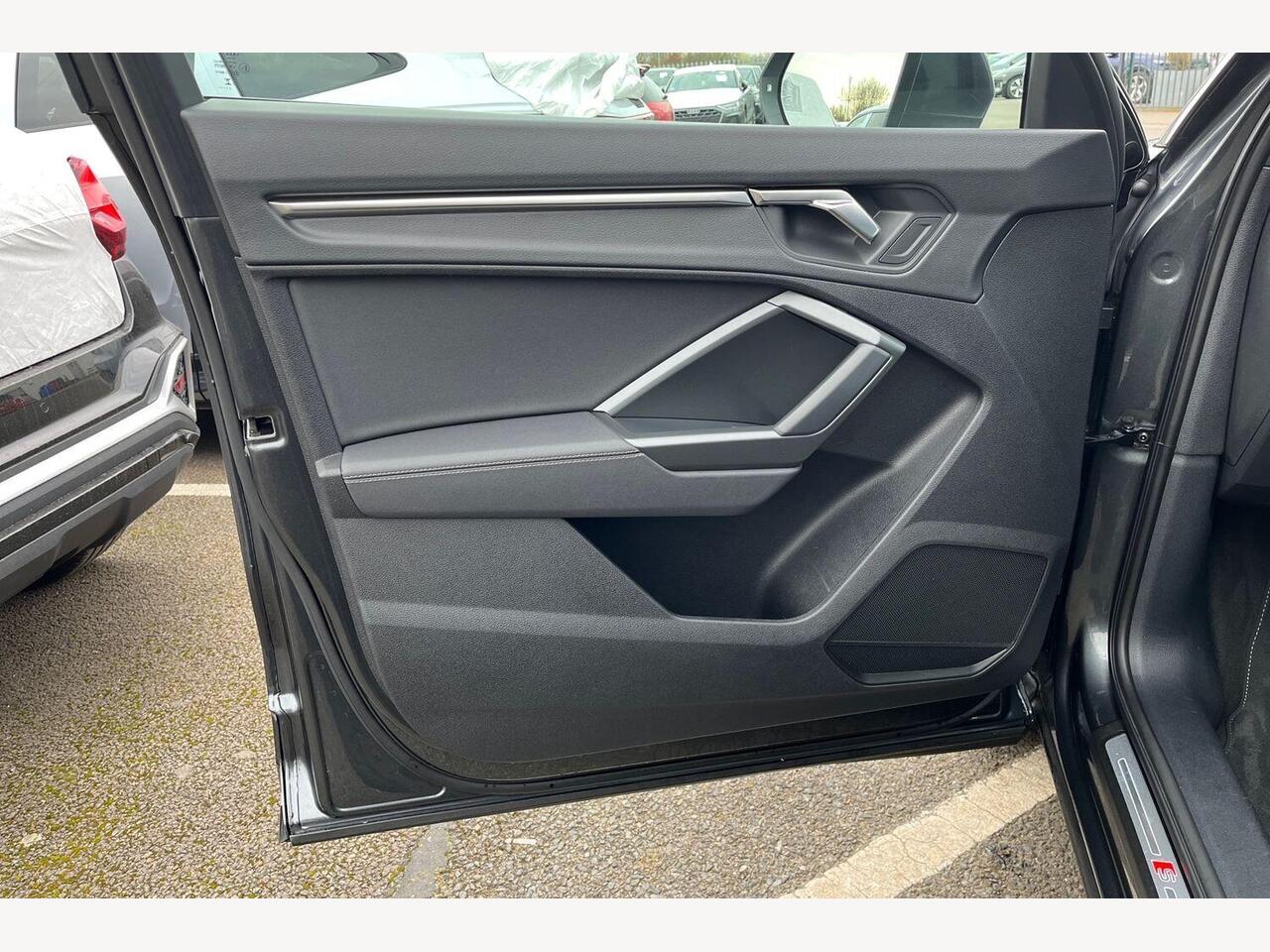 Used Audi Q3 2023 for sale - 78084902: Photo 14