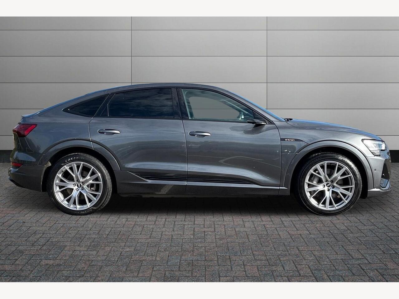 Used Audi e-tron 2020 for sale - 76914623: Photo 4