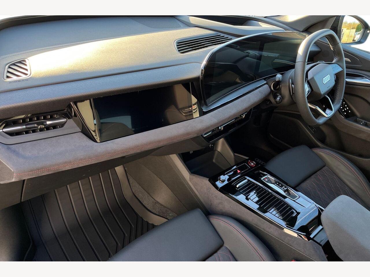 Used Audi Q6 e-tron 2025 for sale - 77972320: Photo 2