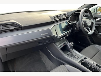 Used Audi Q3 2021 for sale - 76674452: Photo