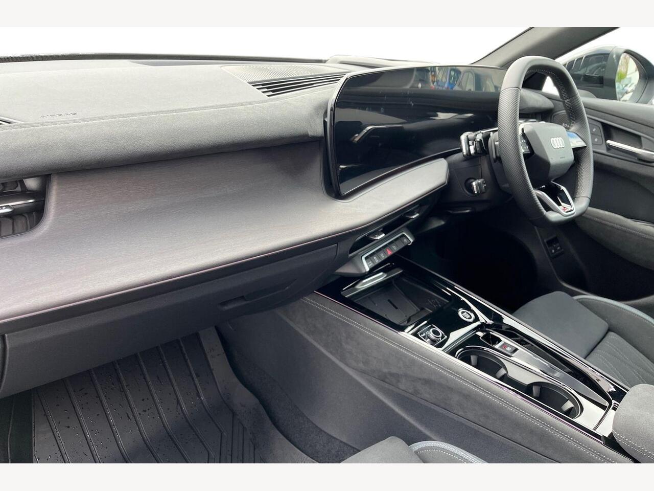 Used Audi Q3 2025 for sale - 77600058: Photo 2