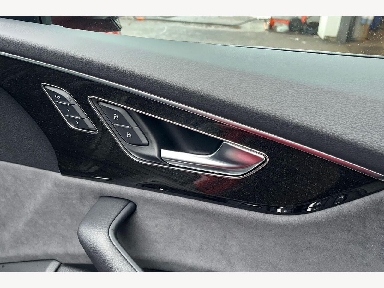 Used Audi Q8 2025 for sale - 77512324: Photo 15