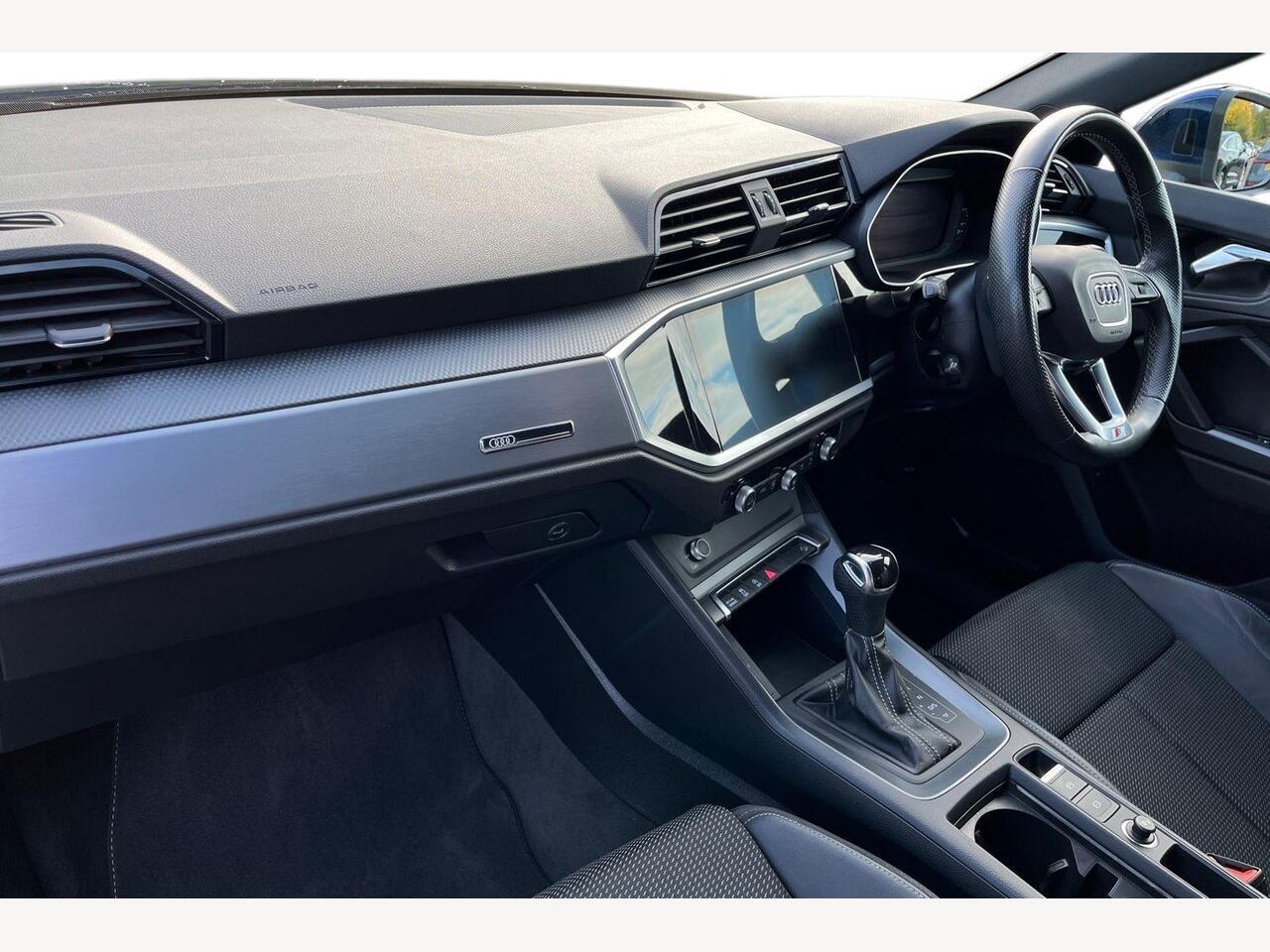 Used Audi Q3 2021 for sale - 76674153: Photo 2