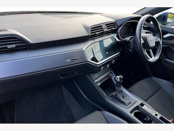 Used Audi Q3 2021 for sale - 76674153: Photo