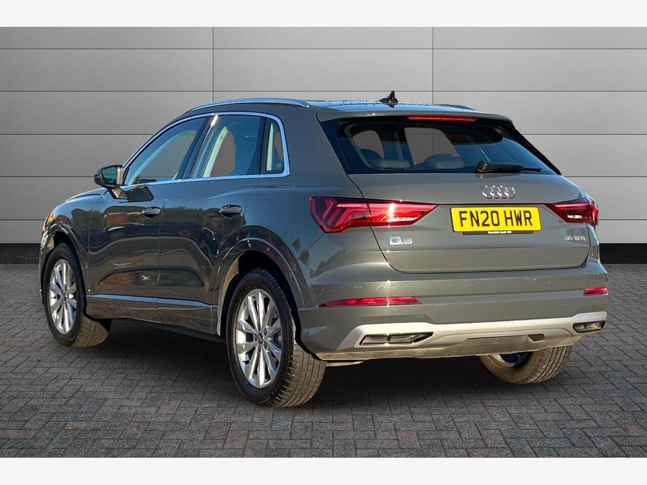 Used Audi Q3 2020 for sale - 76334994: Photo 3