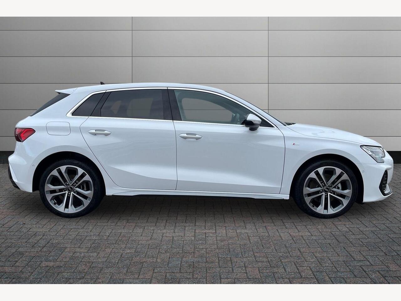 Used Audi A3 2025 for sale - 76680708: Photo 4