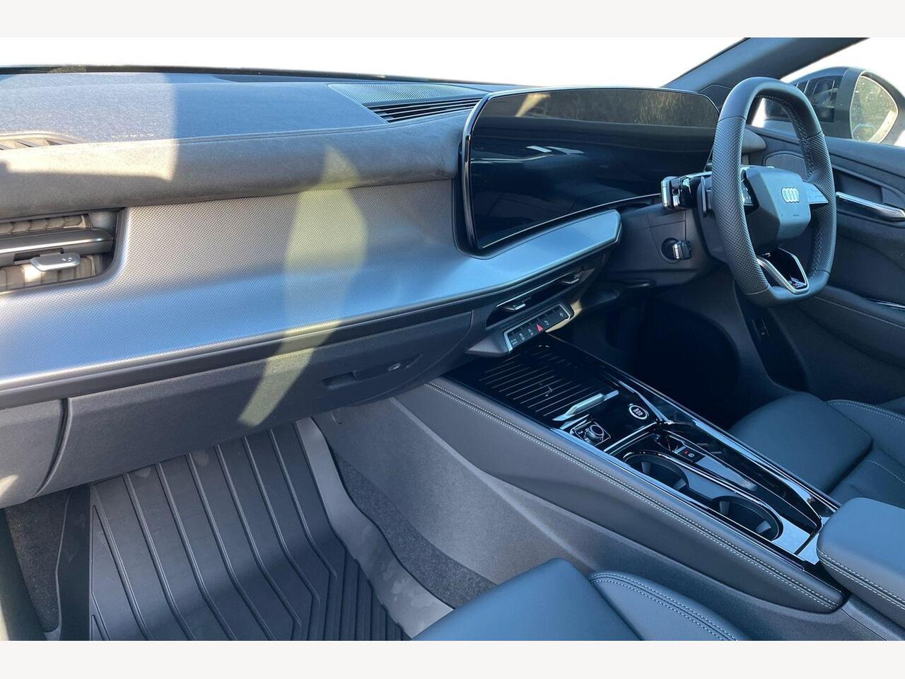 Used Audi Q3 2025 for sale - 78005270: Photo 2