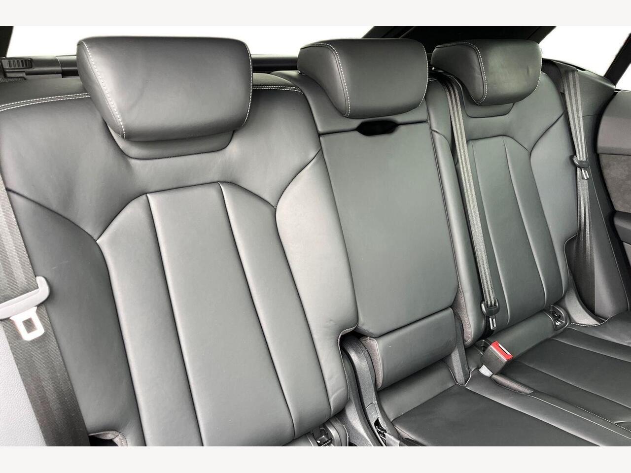 Used Audi Q8 2020 for sale - 76680943: Photo 2