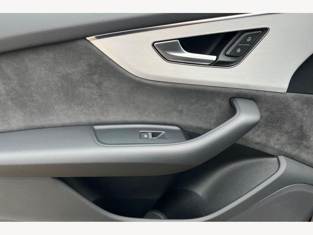 Used Audi Q8 2020 for sale - 76680943: Photo 22