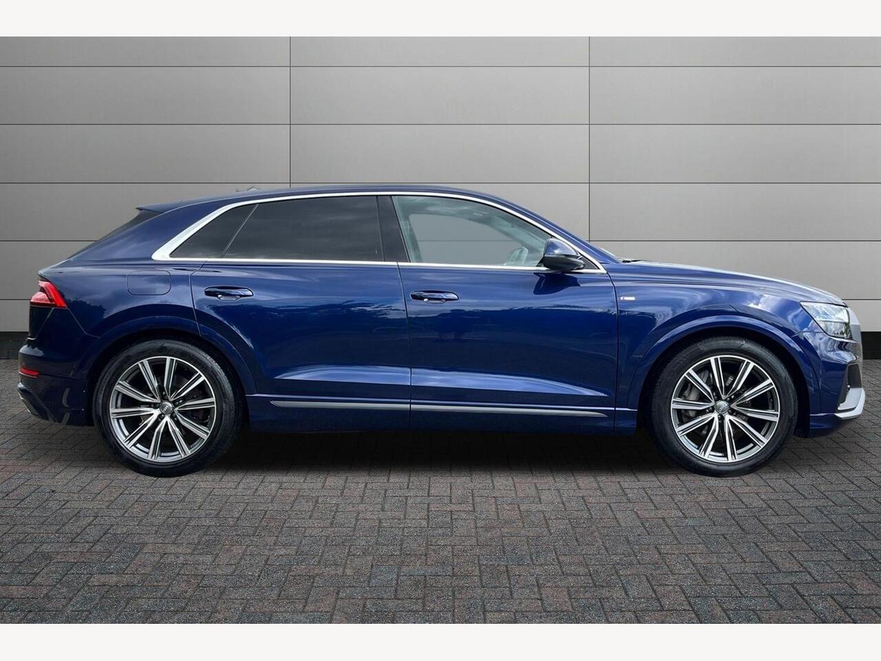 Used Audi Q8 2020 for sale - 76680943: Photo 4