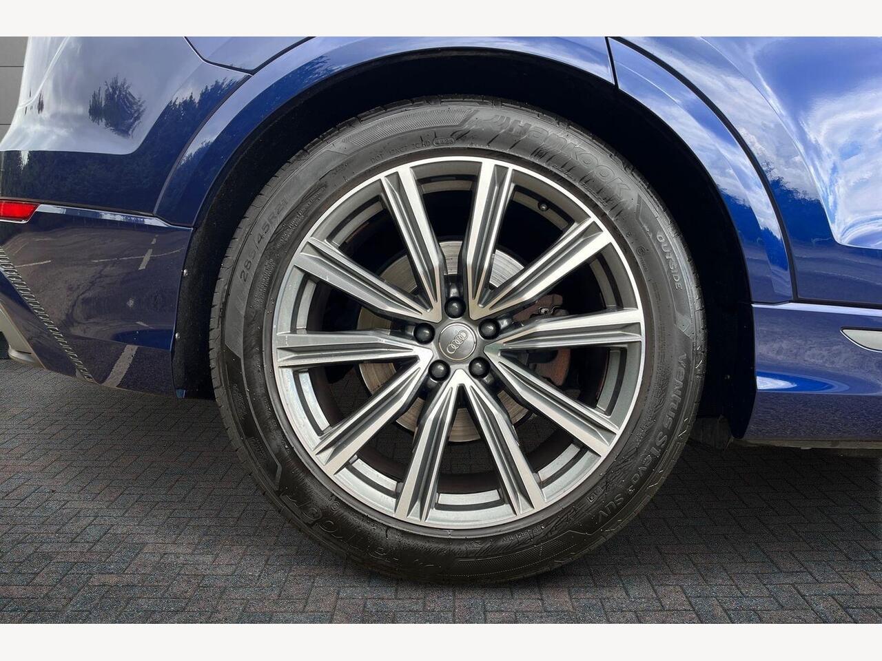 Used Audi Q8 2020 for sale - 76680943: Photo 5