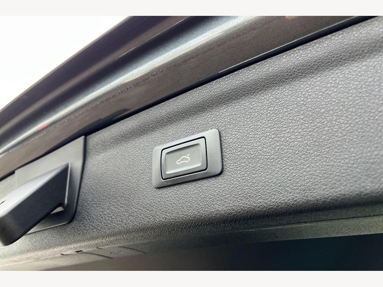 Used Audi Q3 2018 for sale - 76673460: Photo 17