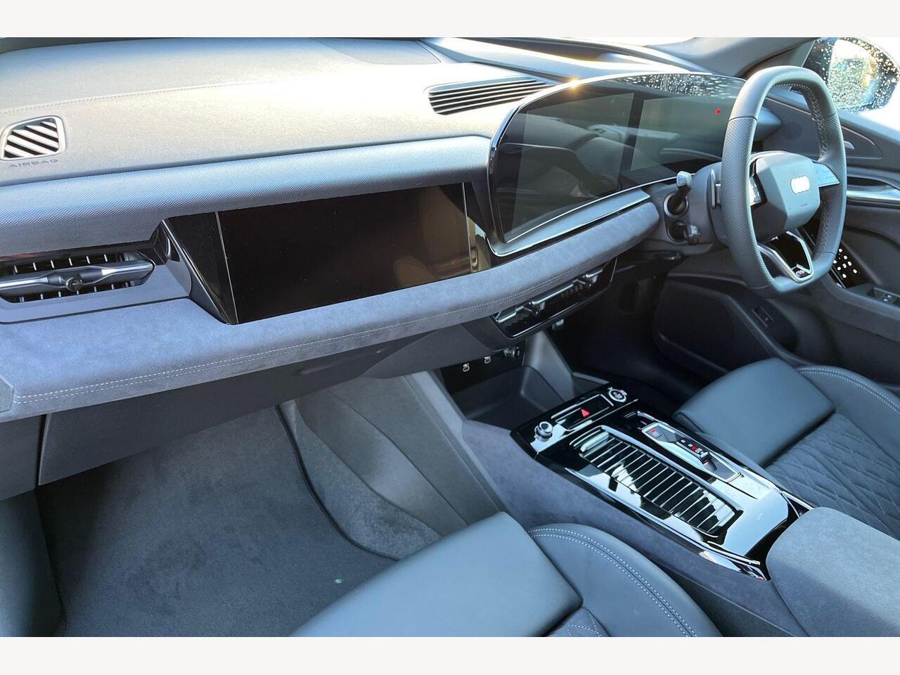 Used Audi Q6 e-tron 2025 for sale - 78004931: Photo 2