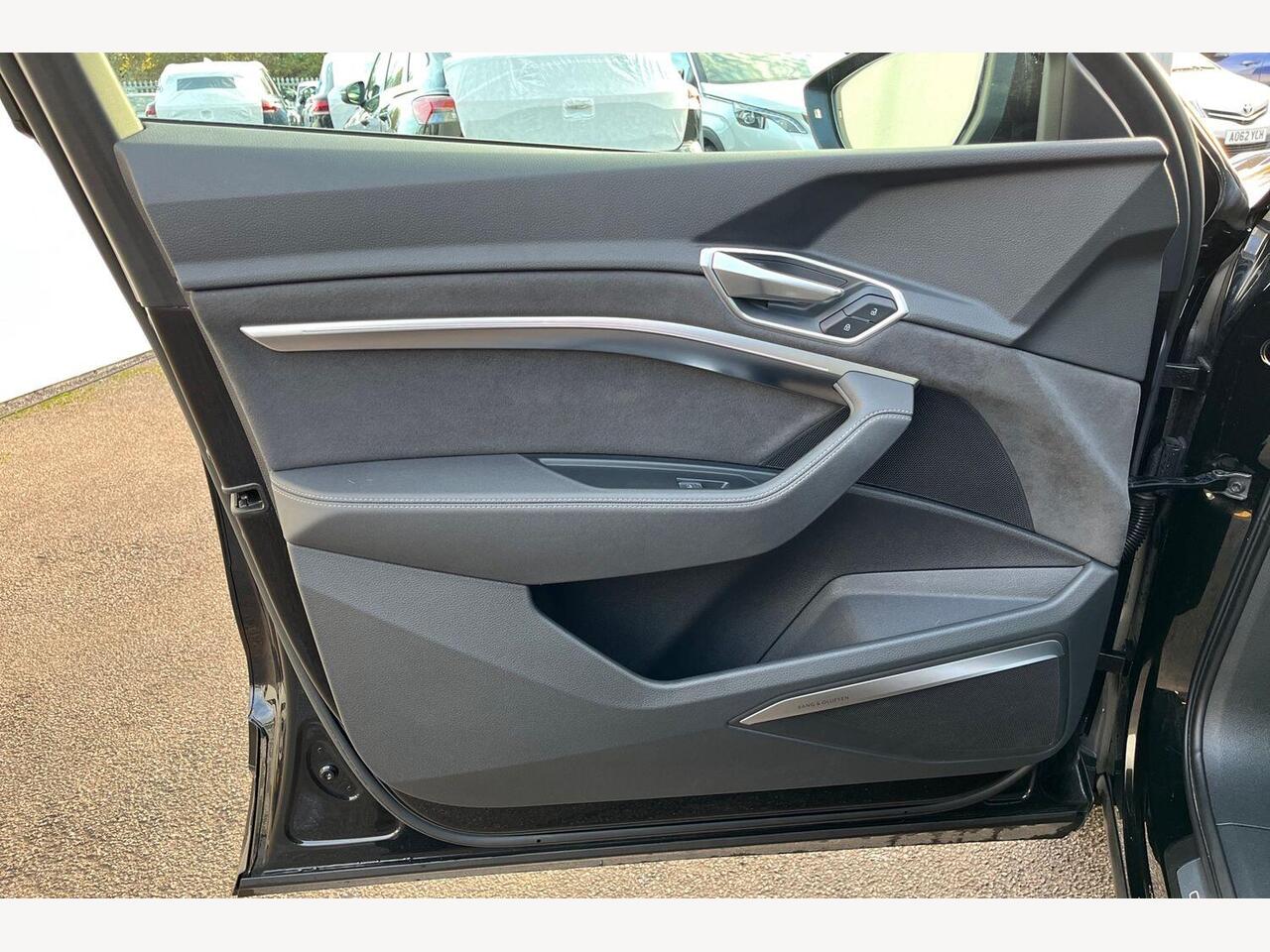 Used Audi e-tron 2022 for sale - 76674819: Photo 13