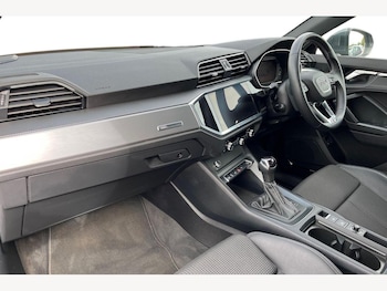 Used Audi Q3 2023 for sale - 78202382: Photo