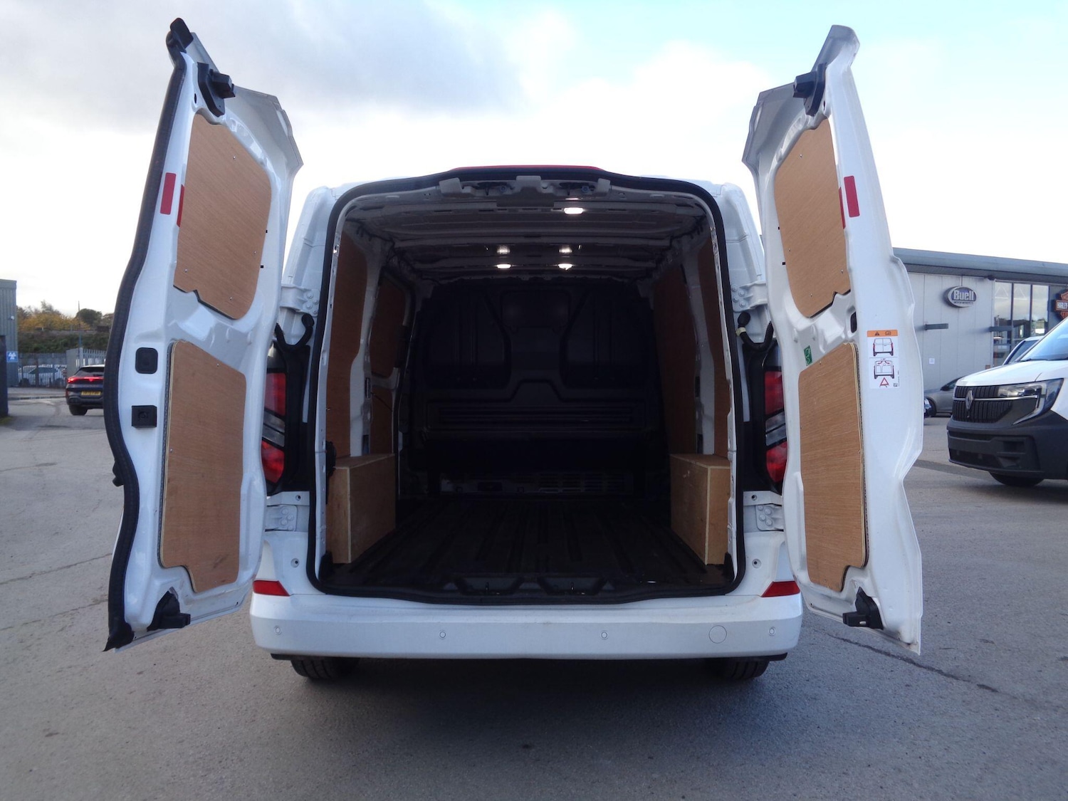 Used Ford Transit Custom 2024 for sale - 76512569: Photo 10