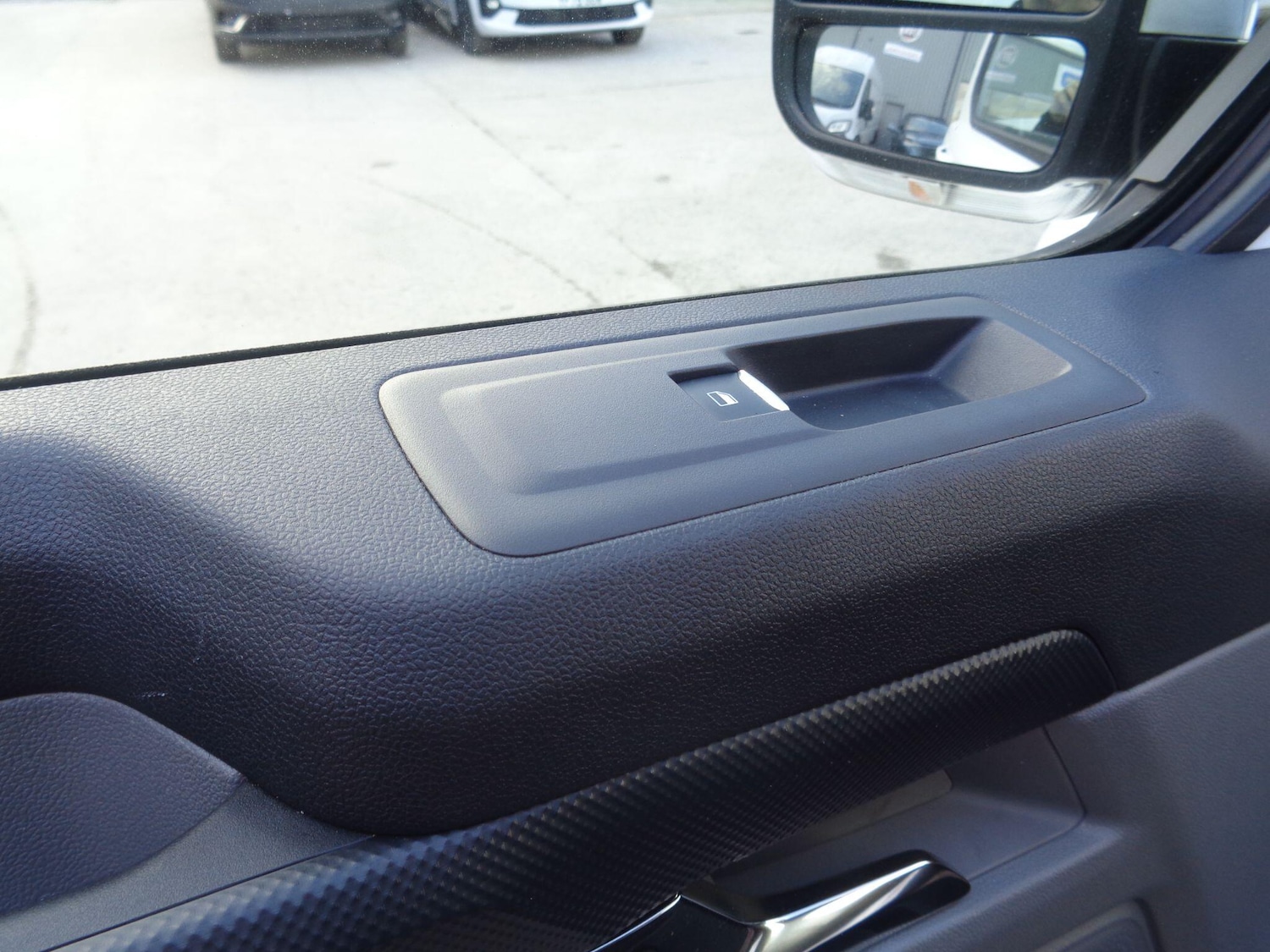 Used Ford Transit Custom 2024 for sale - 76512569: Photo 19