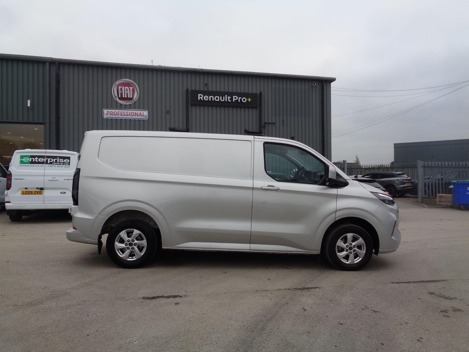 Used Ford Transit Custom 2024 for sale - 76584633: Photo 2
