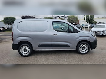 Used Citroen Berlingo 2025 for sale - 76498525: Photo