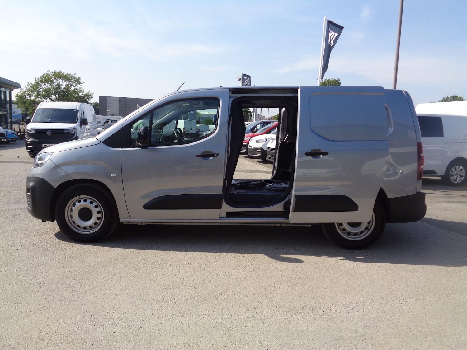 Used Fiat Doblo 2025 for sale - 77769795: Photo 8