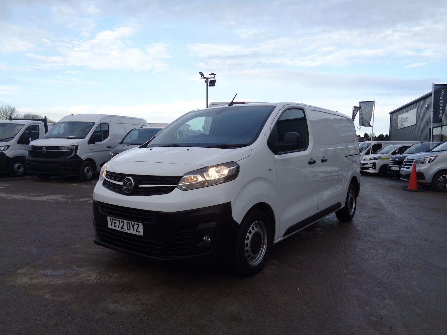 Used Vauxhall Vivaro 2023 for sale - 76887391: Photo 3