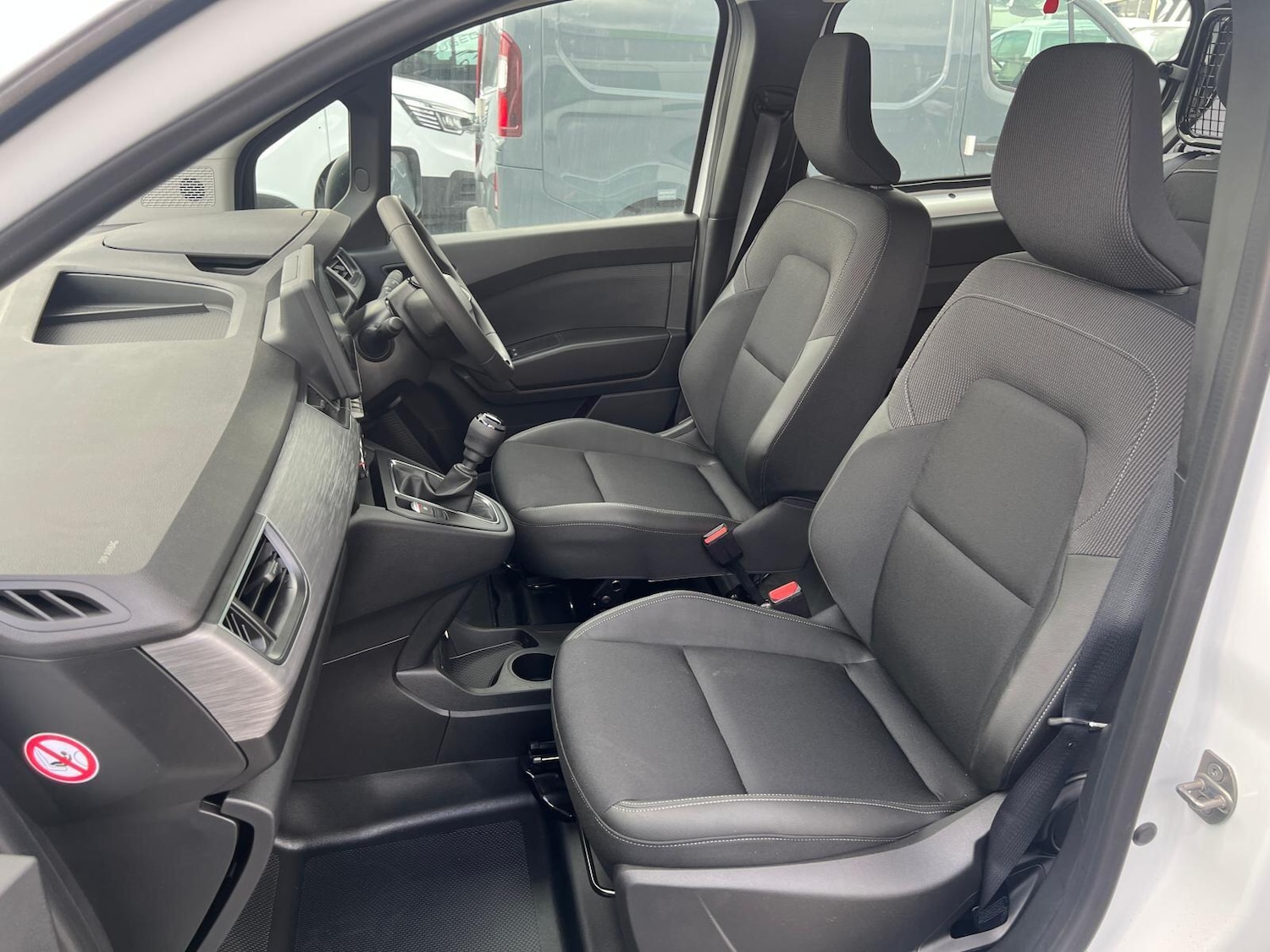 Used Renault Kangoo 2025 for sale - 76432979: Photo 14