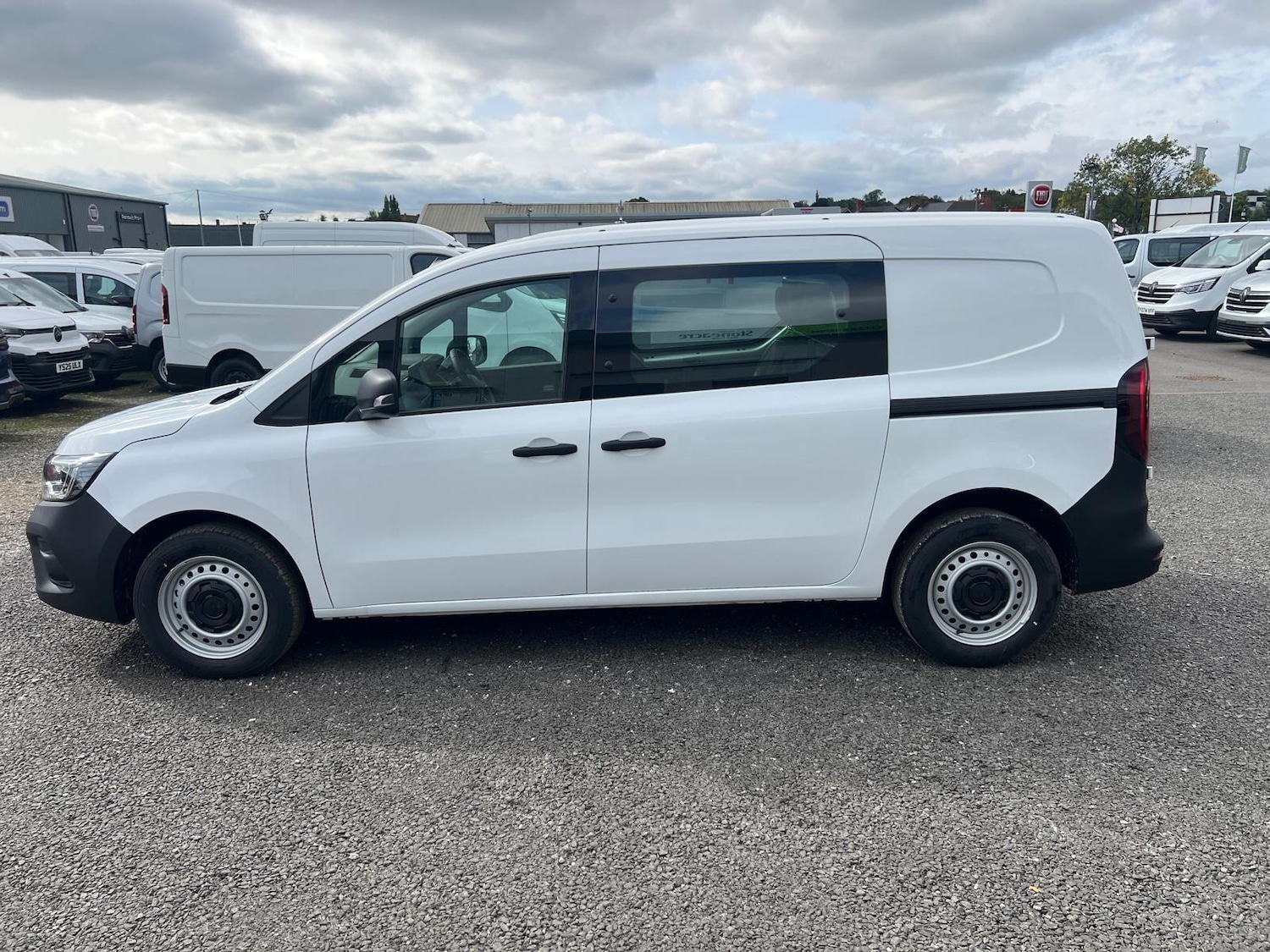 Used Renault Kangoo 2025 for sale - 76432979: Photo 5