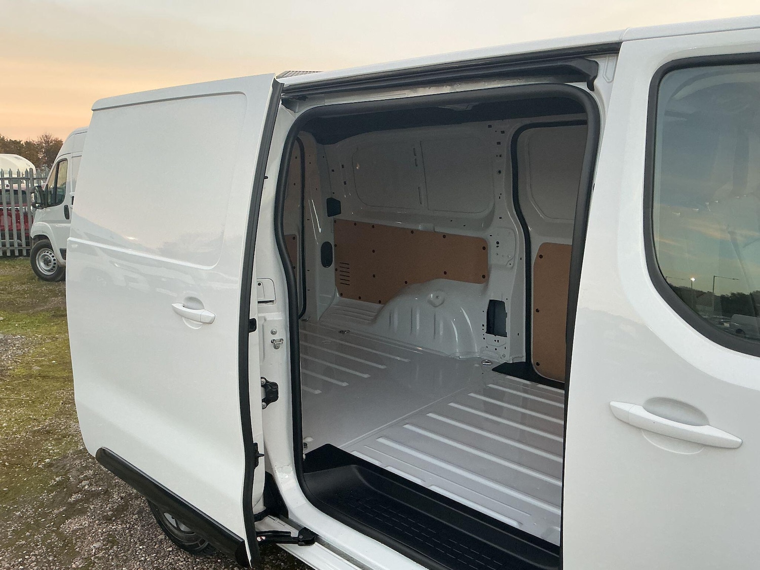 Used Citroen Dispatch 2025 for sale - 76865151: Photo 17