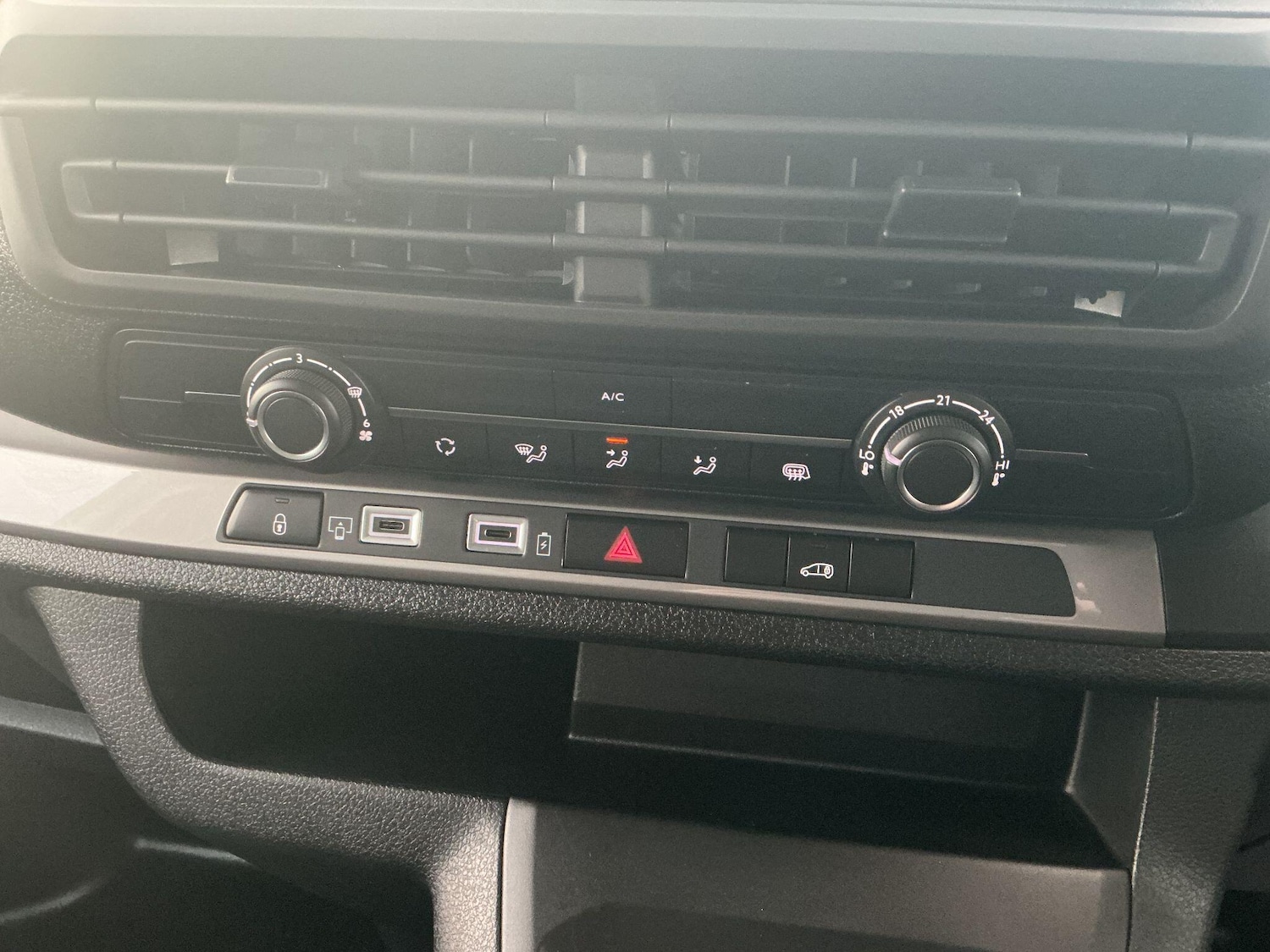 Used Citroen Dispatch 2025 for sale - 76865151: Photo 30