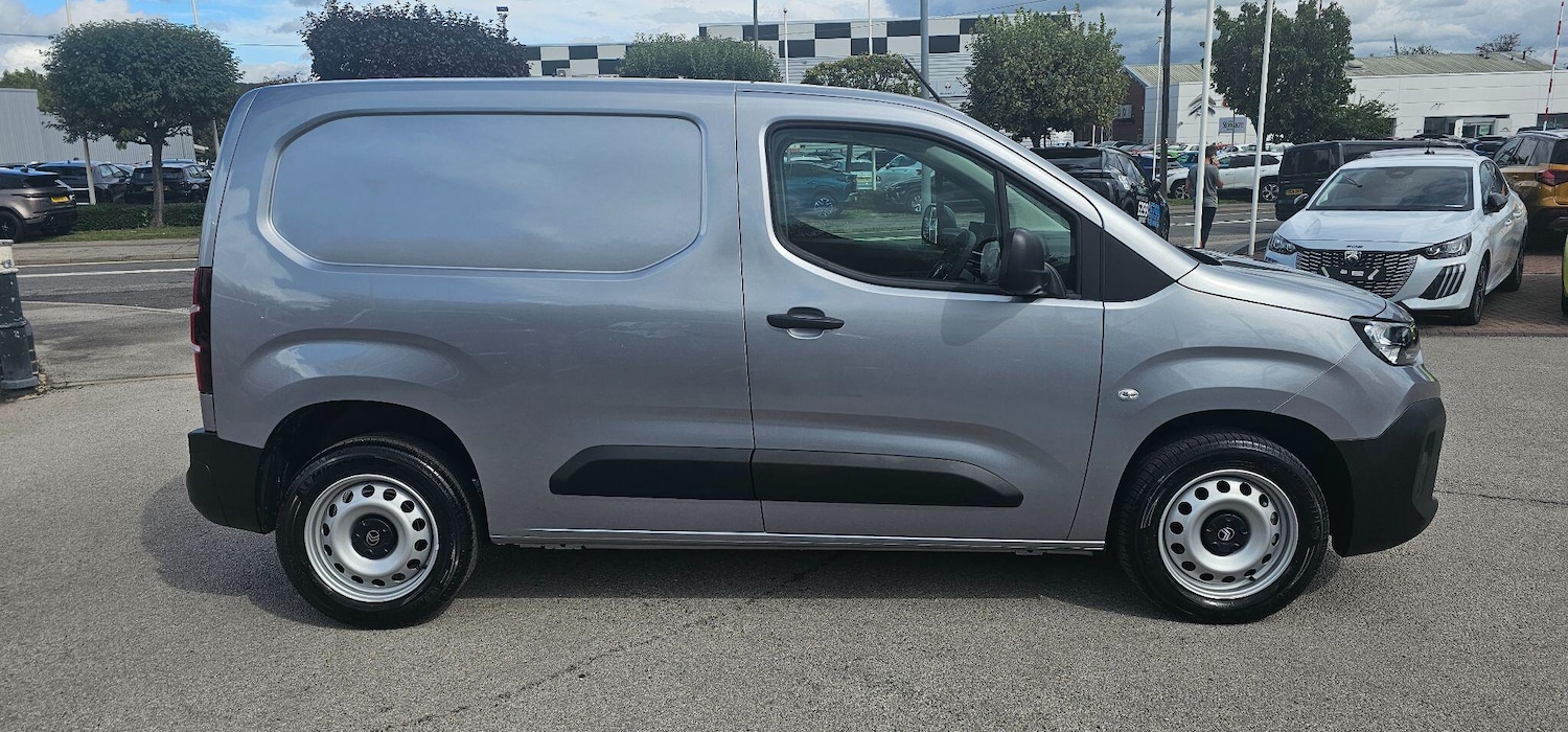 Used Citroen Berlingo 2025 for sale - 76499011: Photo 2