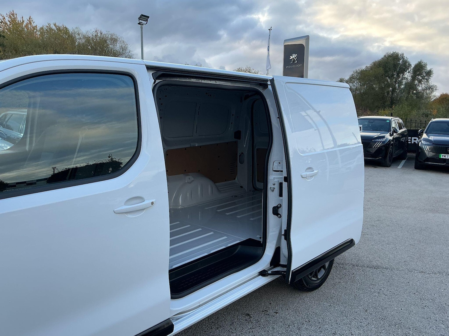 Used Citroen Dispatch 2025 for sale - 77190444: Photo 39