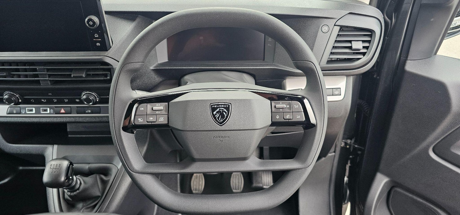 Used Peugeot Expert 2025 for sale - 76865984: Photo 30