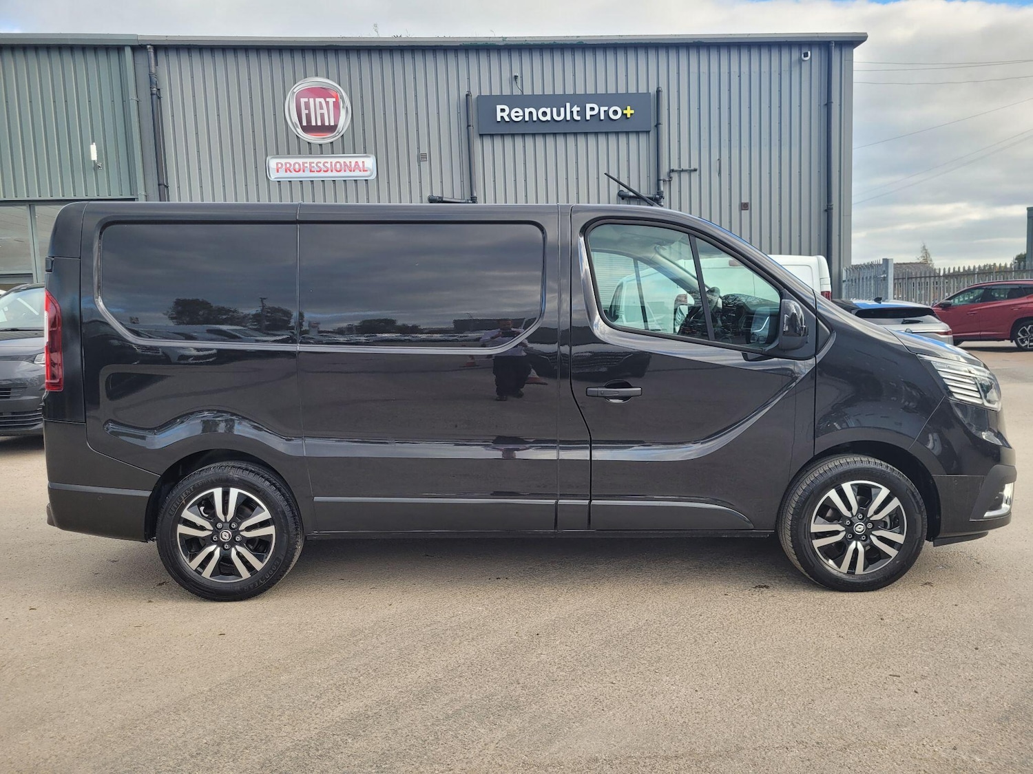 Used Renault Trafic 2024 for sale - 76512951: Photo 2