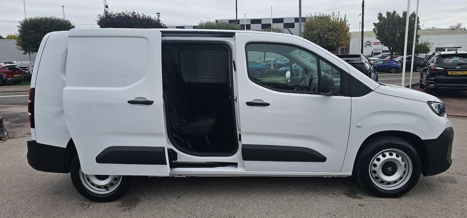 Used Citroen Berlingo 2025 for sale - 76913360: Photo 15