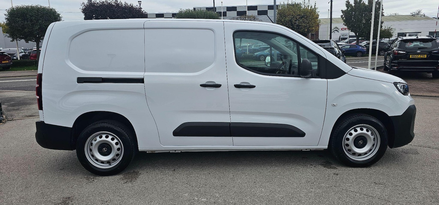 Used Citroen Berlingo 2025 for sale - 76913360: Photo 2