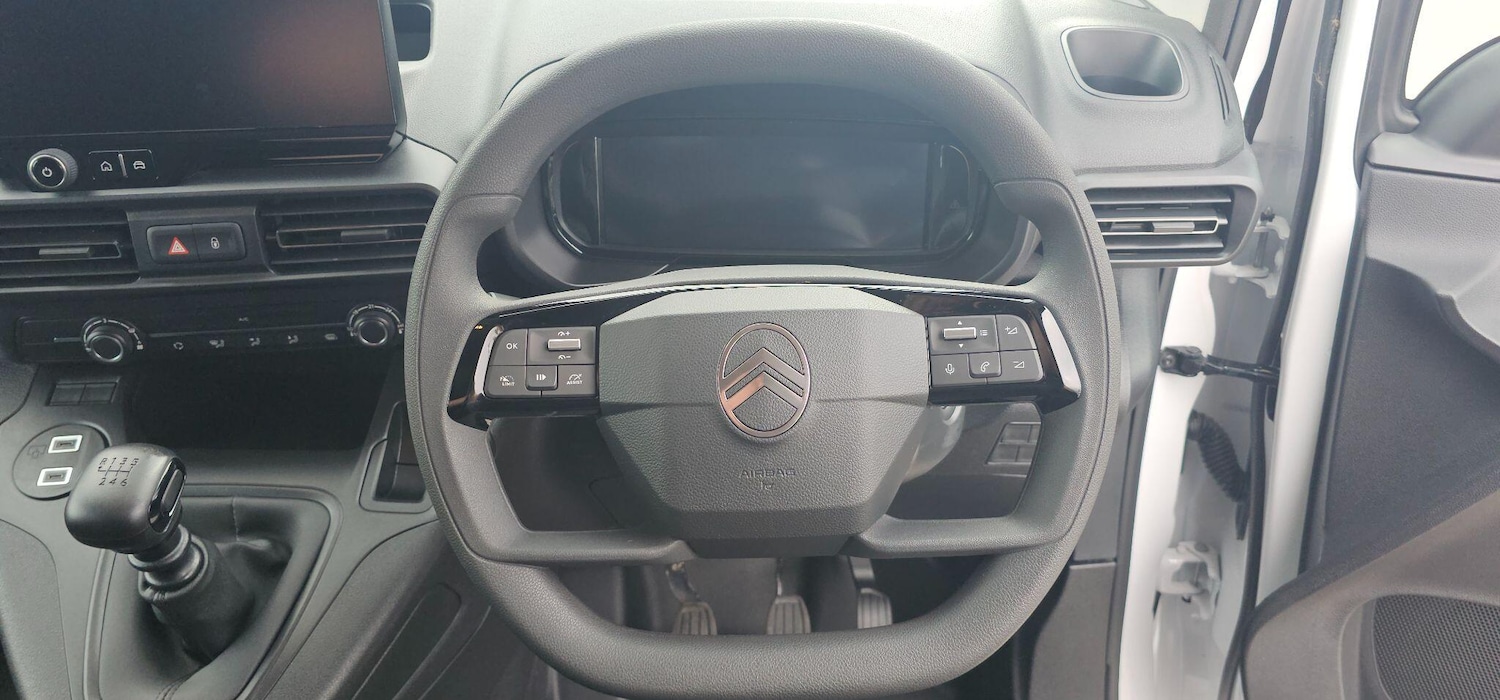 Used Citroen Berlingo 2025 for sale - 76913360: Photo 32