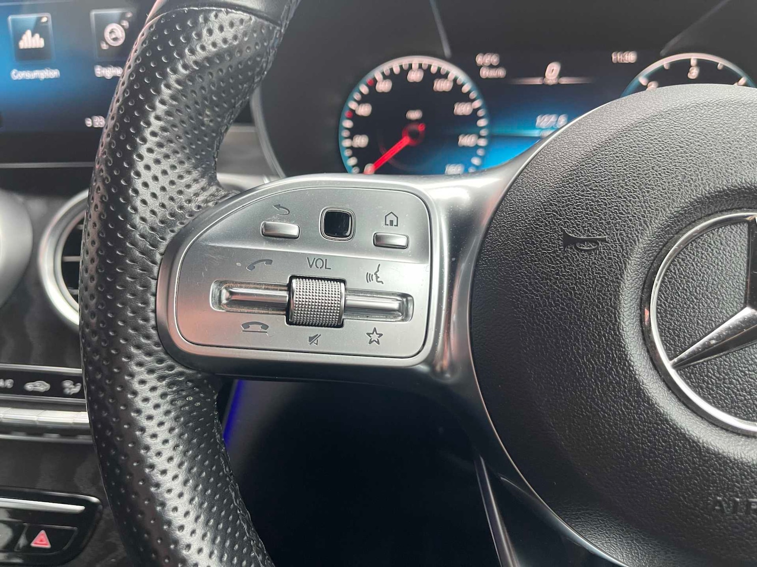 Used Mercedes-Benz GLC 2022 for sale - 76986951: Photo 25