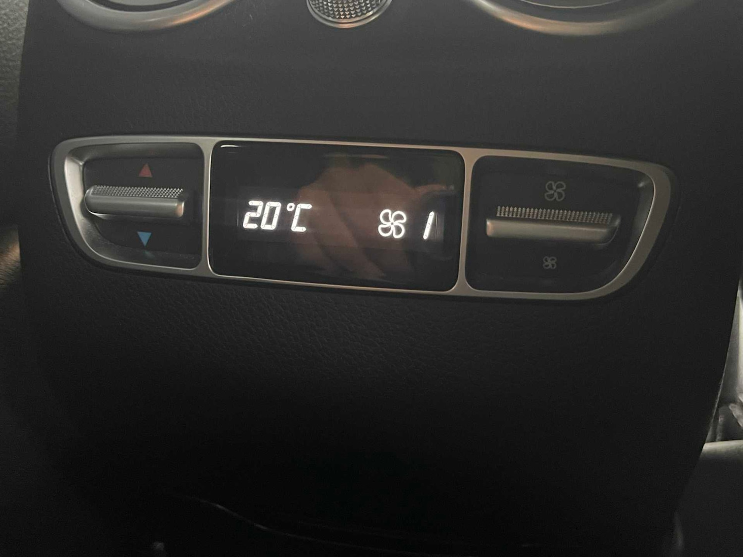 Used Mercedes-Benz GLC 2022 for sale - 76986951: Photo 31