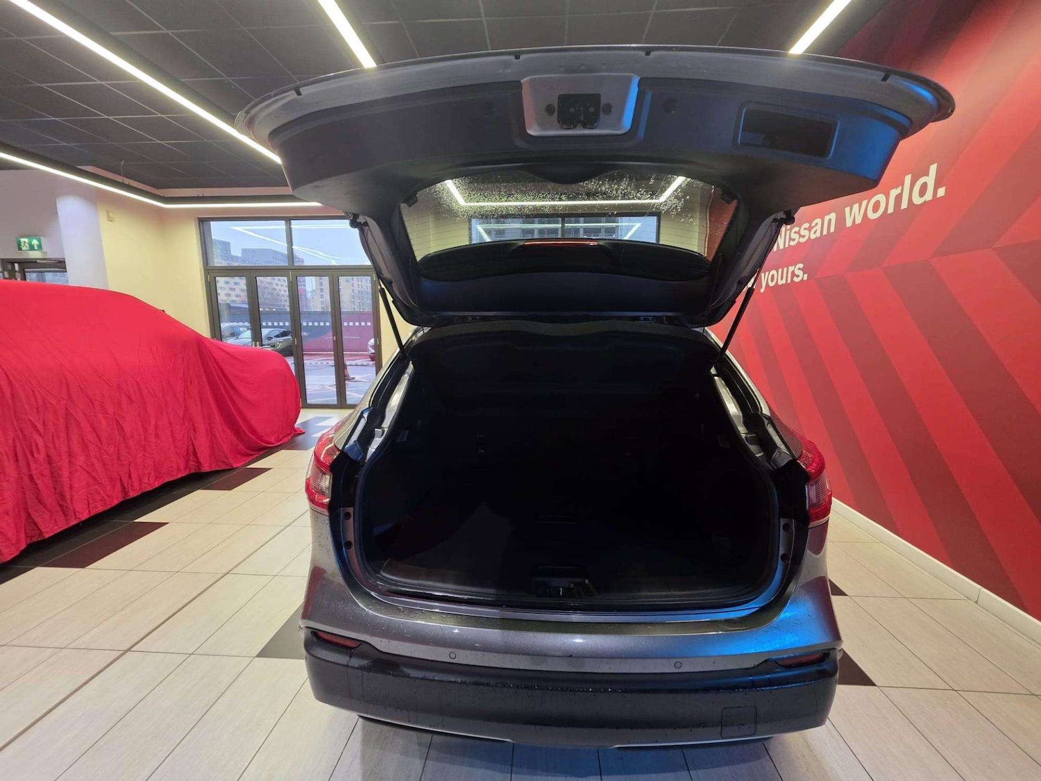 Used Nissan Qashqai 2017 for sale - 77701326: Photo 14