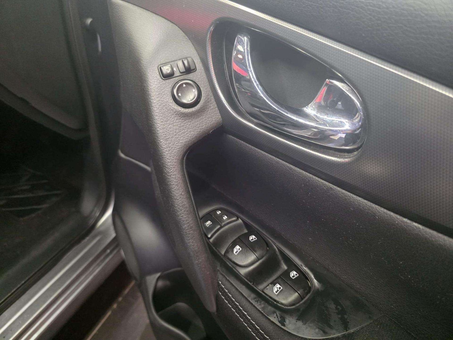 Used Nissan Qashqai 2017 for sale - 77701326: Photo 29