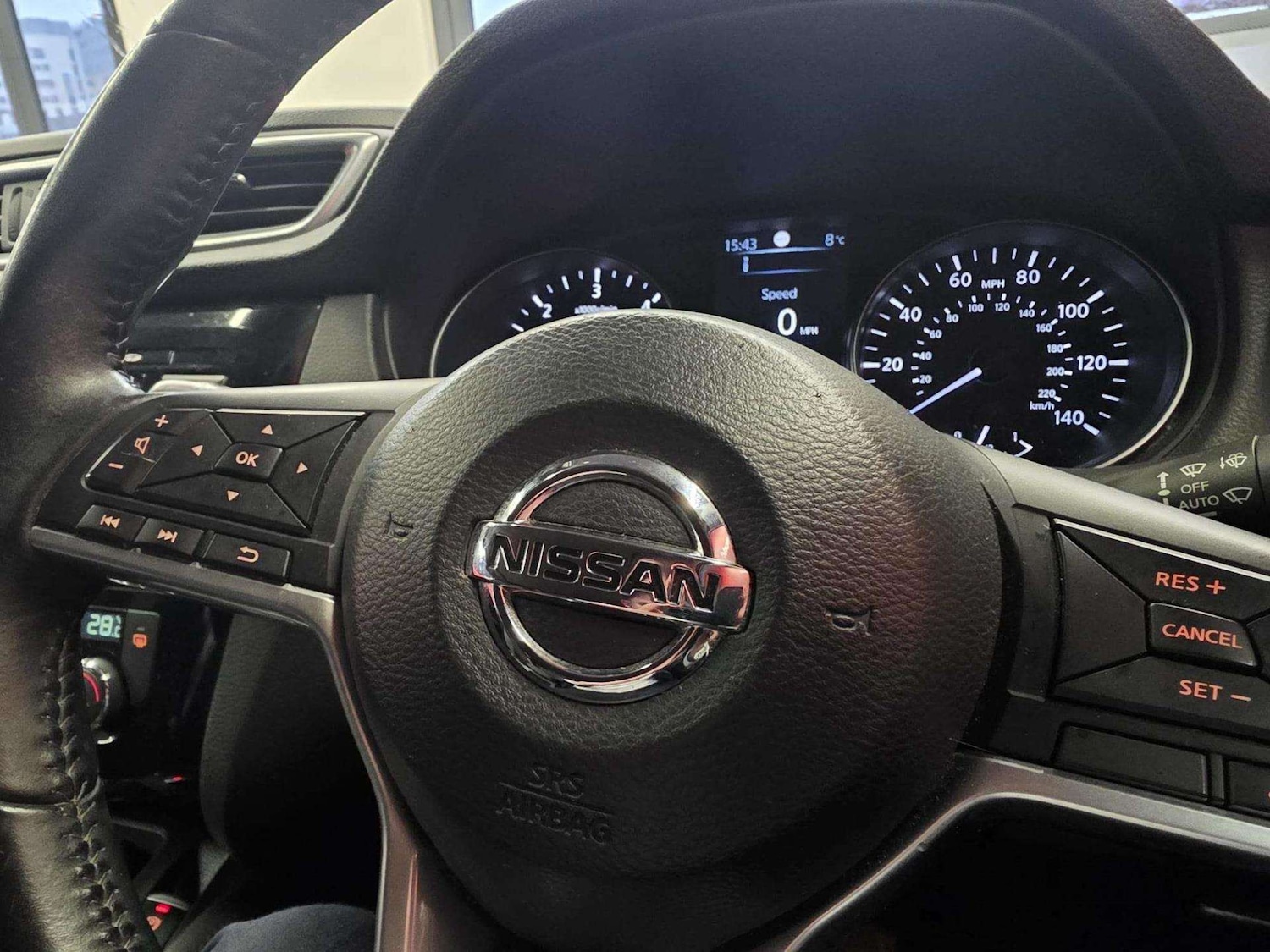 Used Nissan Qashqai 2017 for sale - 77701326: Photo 34